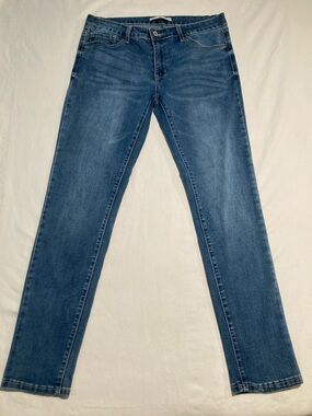 KanCan Classic Mid Wash Skinny Jeans (Item No. R5)